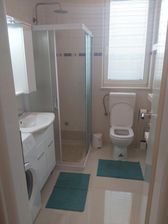 Apartment Adrijana Novalja Eksteriør bilde